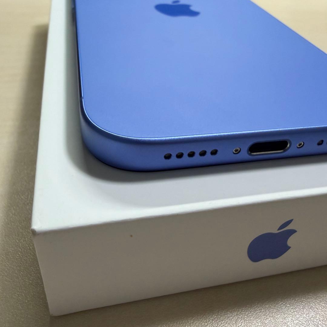 極美品iPhone16 128gb ウルトラマリン　SIMフリー フィルム付き