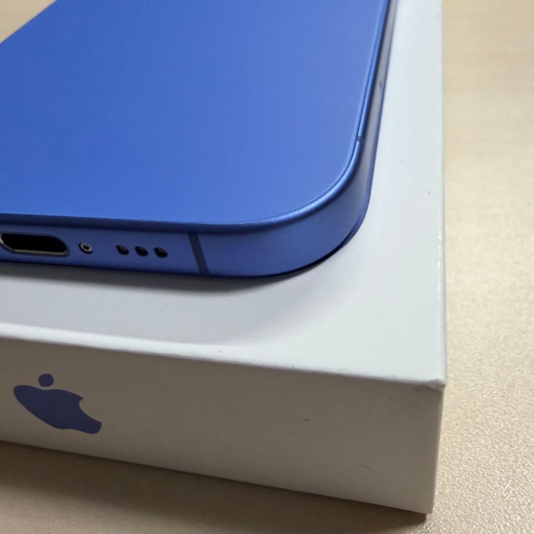 極美品iPhone16 128gb ウルトラマリン　SIMフリー フィルム付き