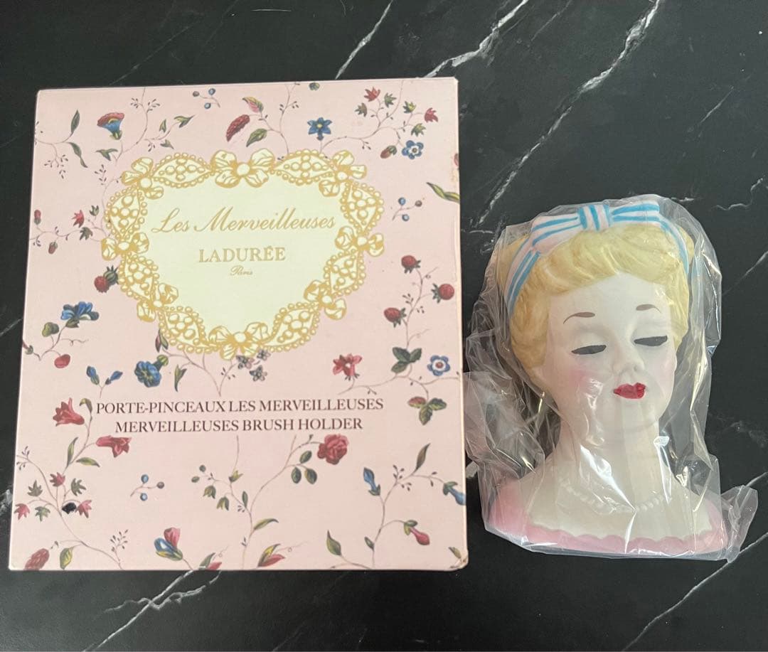 ラデュレ コスメ　ブラッシュ ホルダー　ブラシ入れ　クリスマス限定　日本製　新品