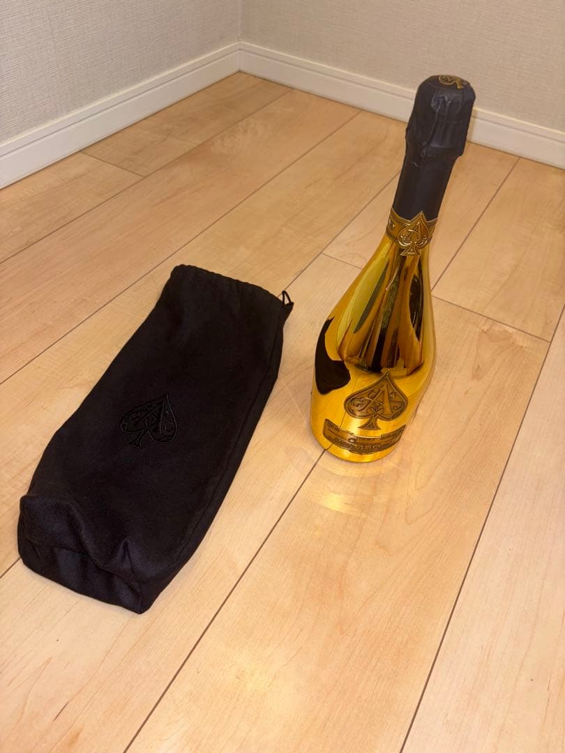 Armand de Brignac ゴールドシャンパン 750ml