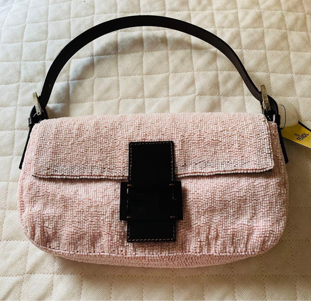 FENDI フェンディ バゲットバッグ 未使用 ピンク ビーズ刺繍 マンマバッグ