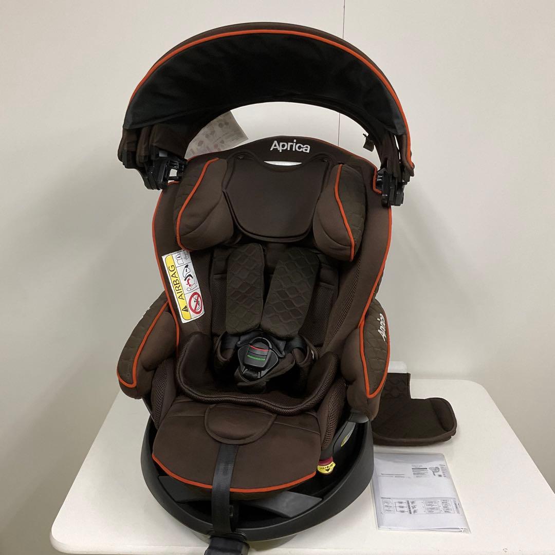 アップリカ フラディア グロウ プレミアム 新生児対応チャイルドシート