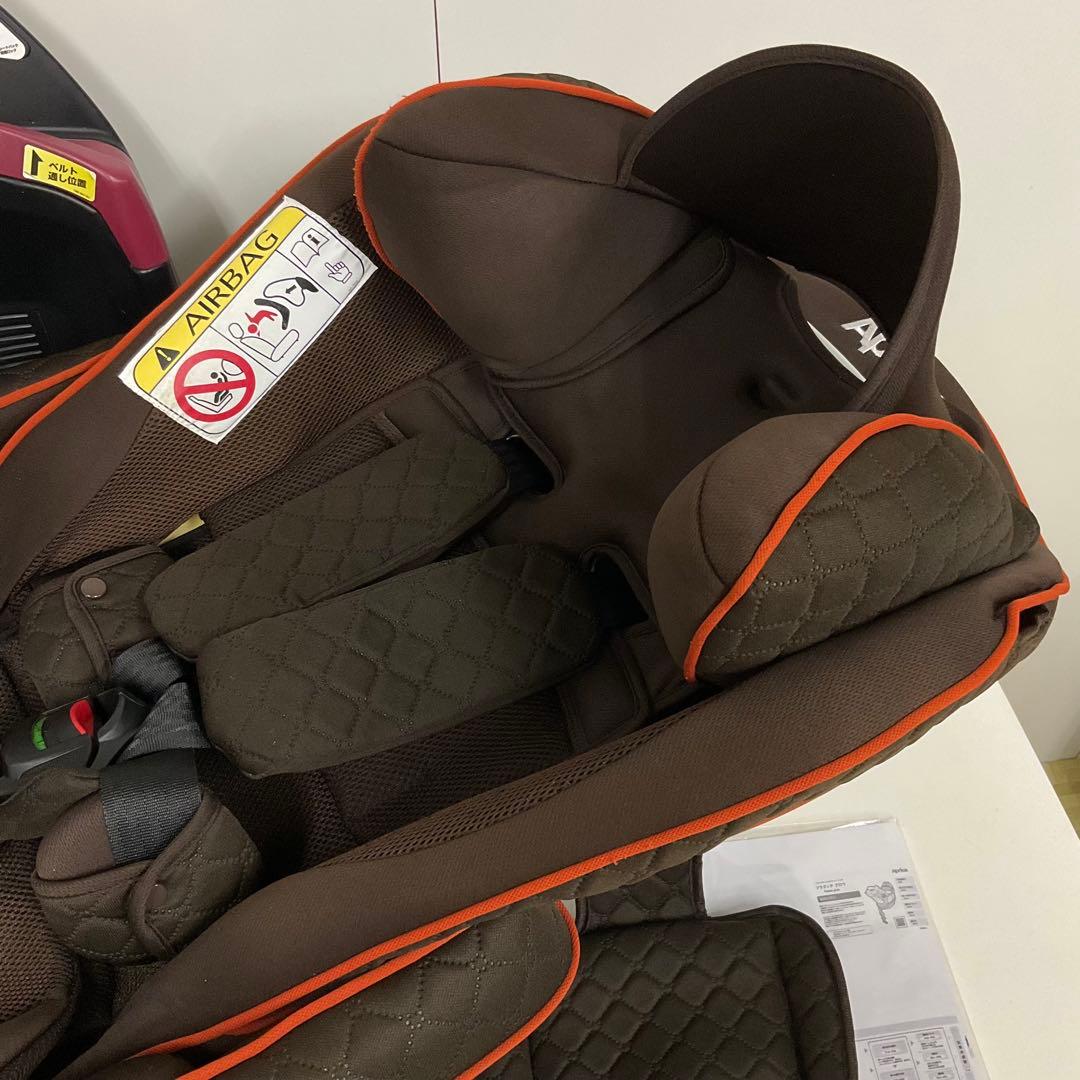 アップリカ フラディア グロウ プレミアム 新生児対応チャイルドシート