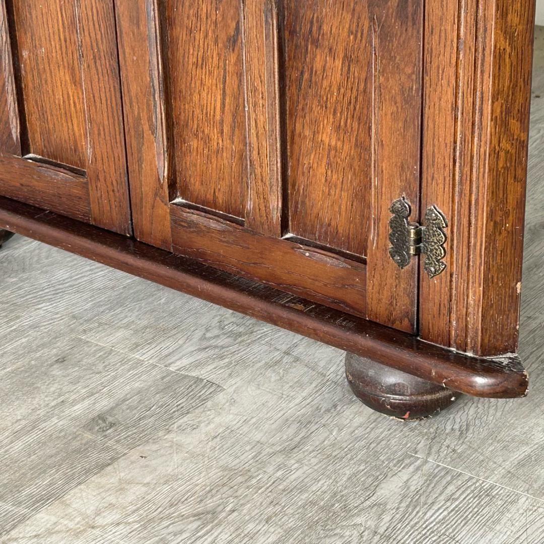 イギリス アンティーク　家具 コーナーキャビネット　1950年頃 512A