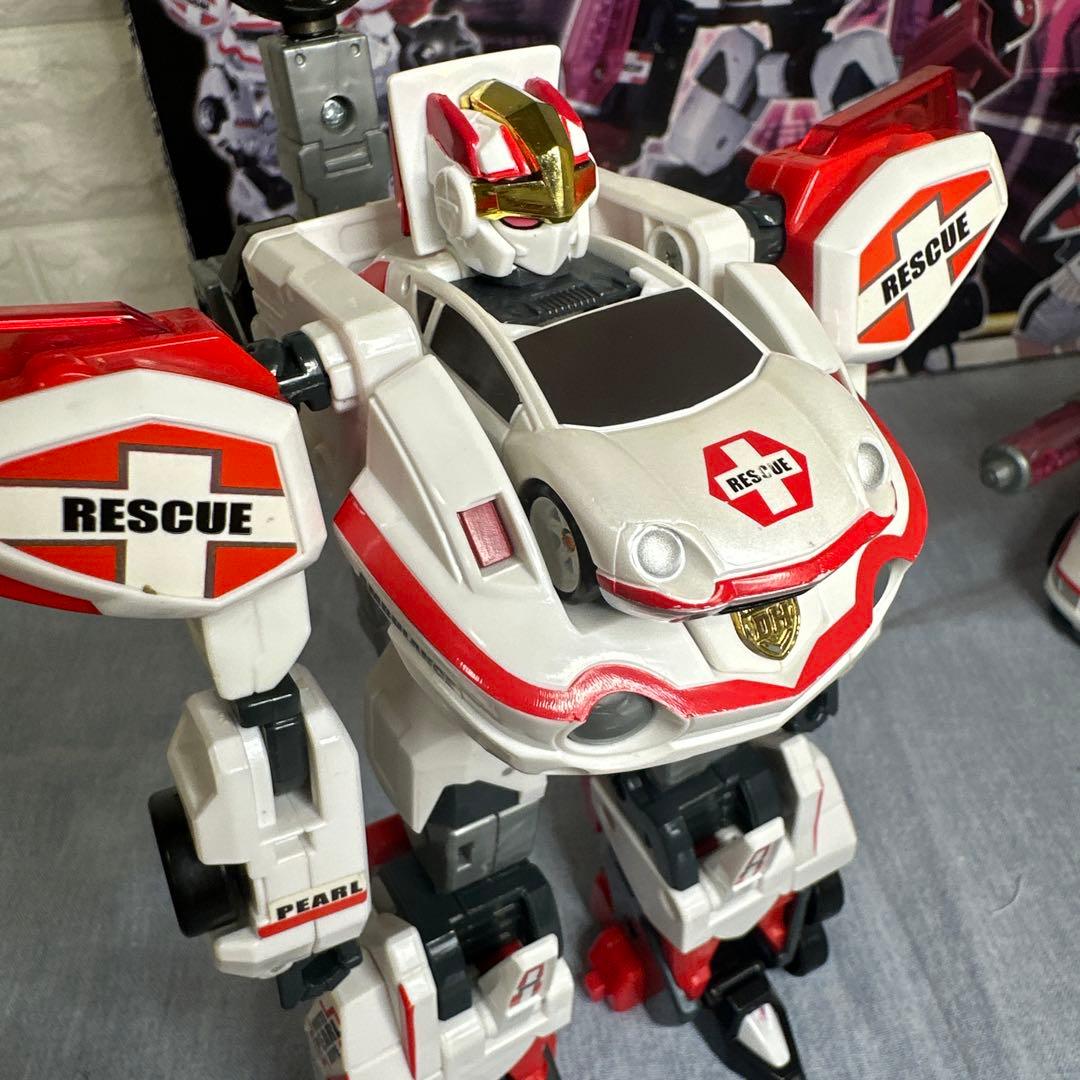 トミカハイパーレスキュードライブヘッド　シンクロ合体セット　アーマードエンペラー