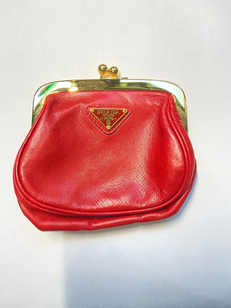PRADA レッド レザー ケース