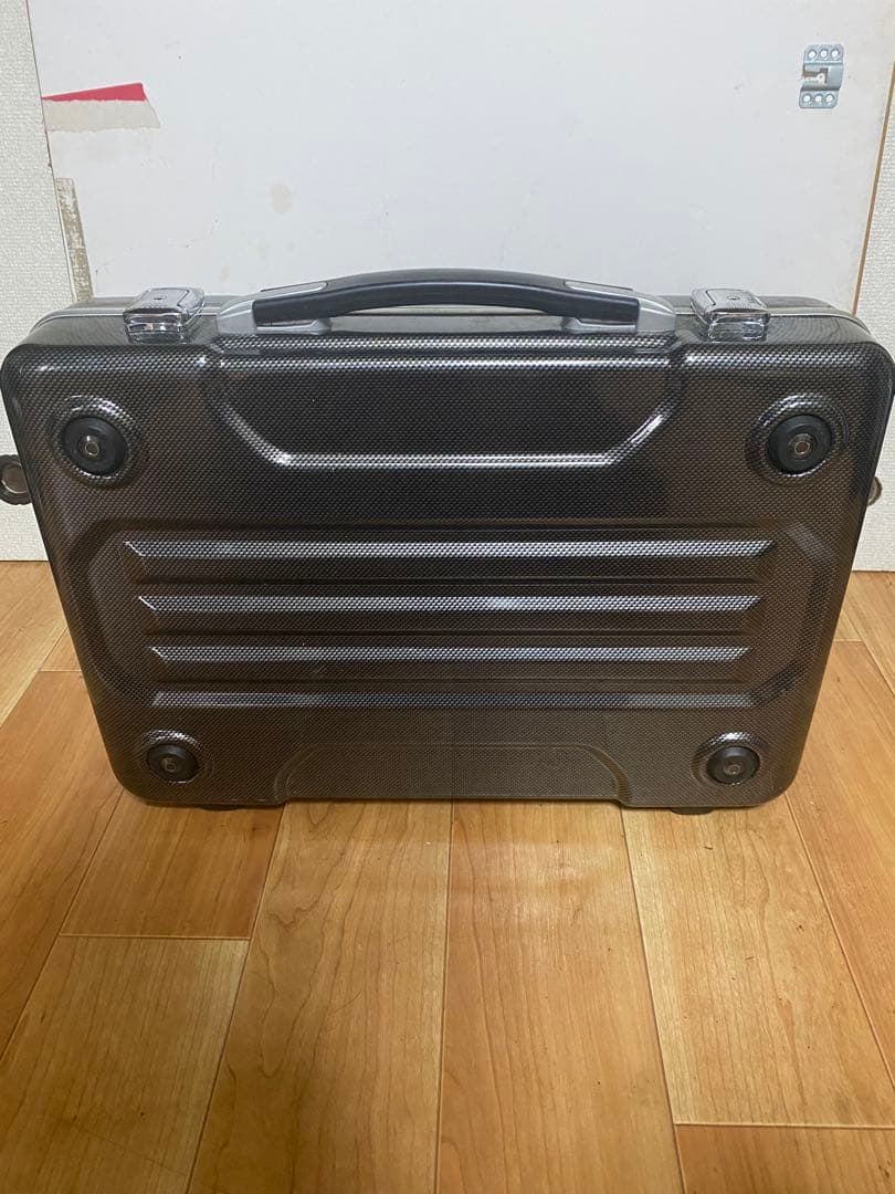 G-Bronco ポリカーボネートアタッシュケース　B4サイズ