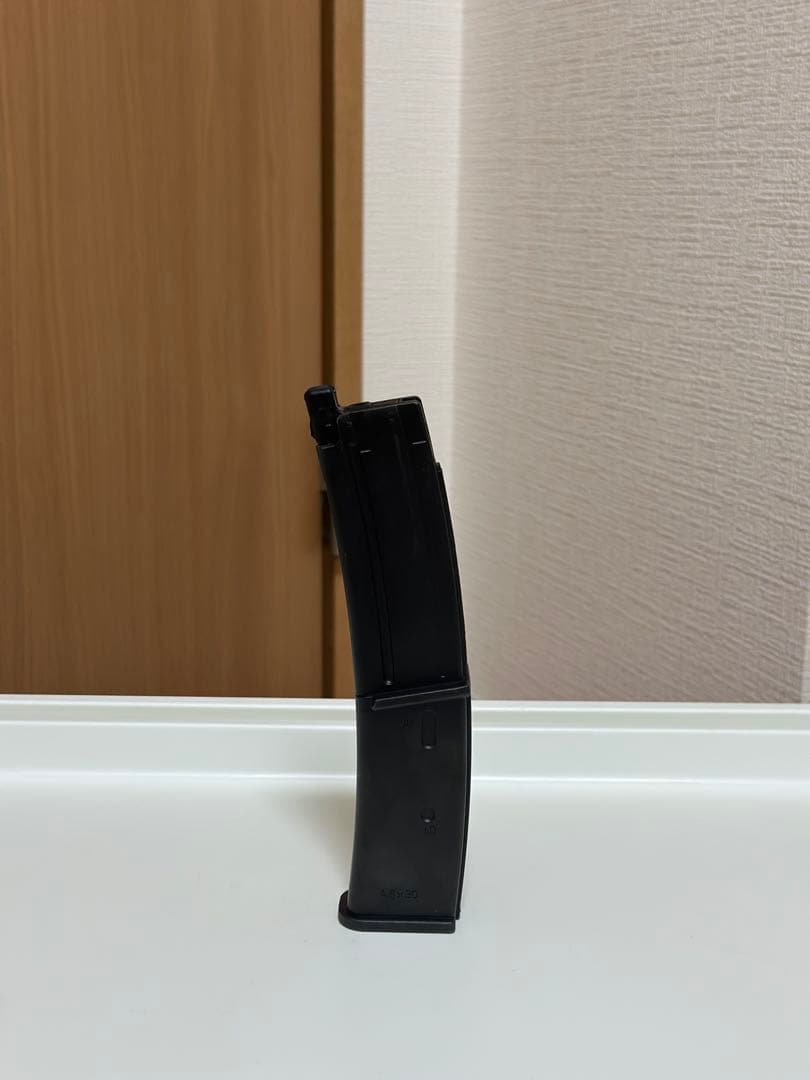 美品　東京マルイ　ガスブロ　MP7A1＋ドットサイトなど付属品セット　箱付き