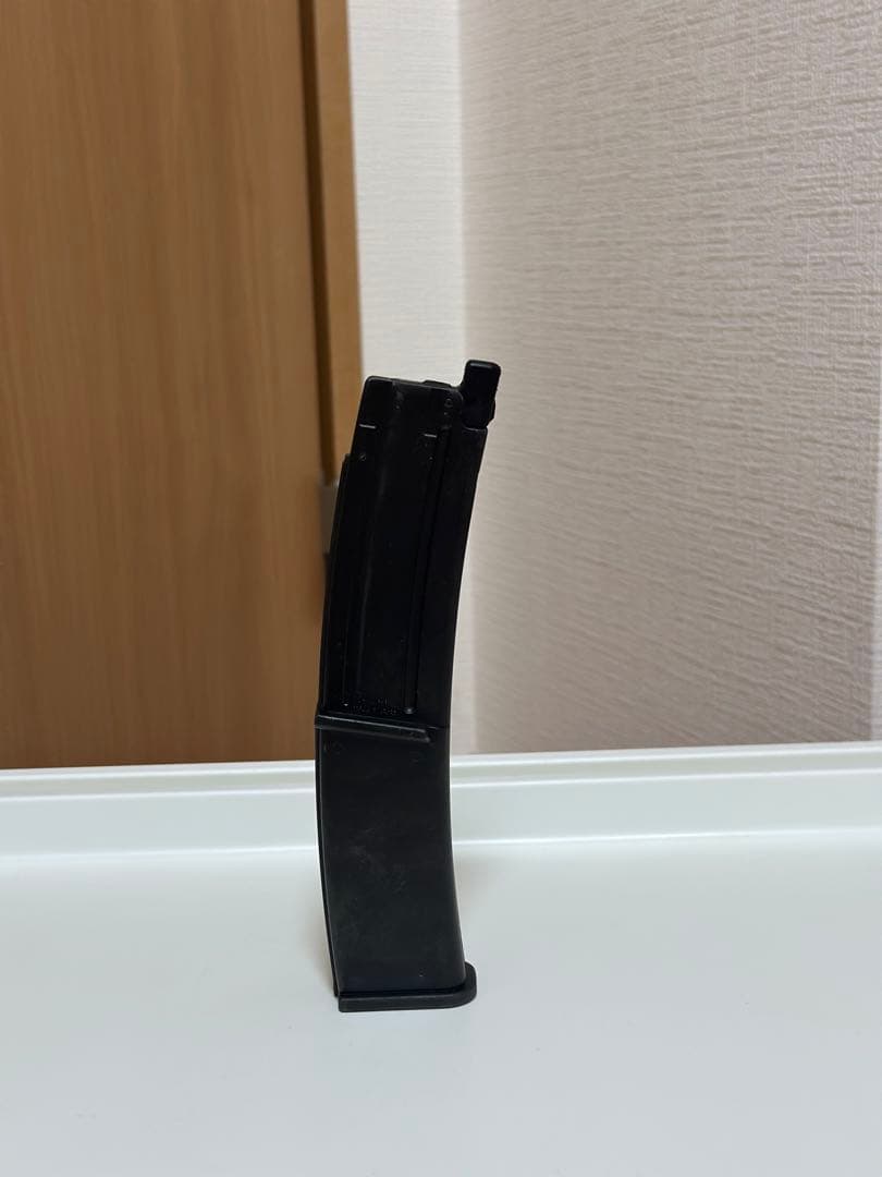 美品　東京マルイ　ガスブロ　MP7A1＋ドットサイトなど付属品セット　箱付き