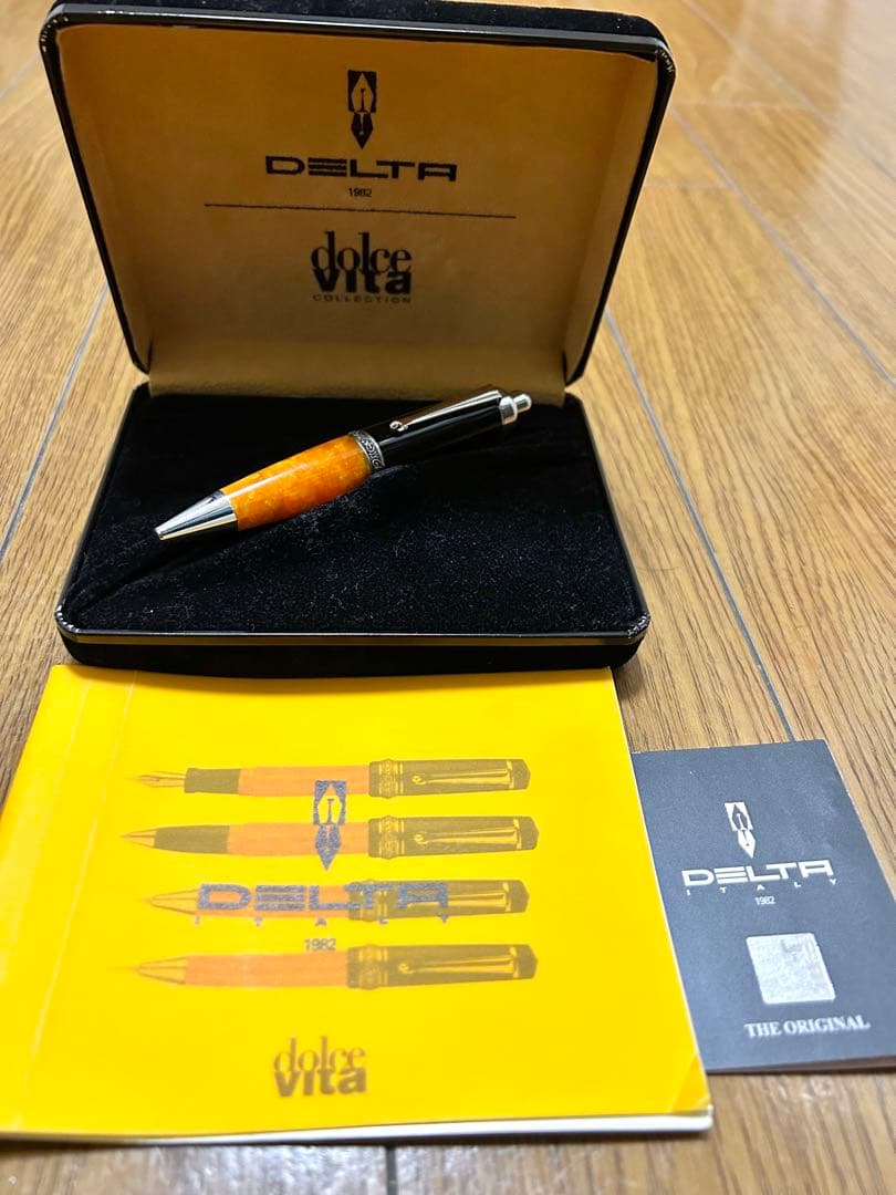 Delta dole vita ボールペン
