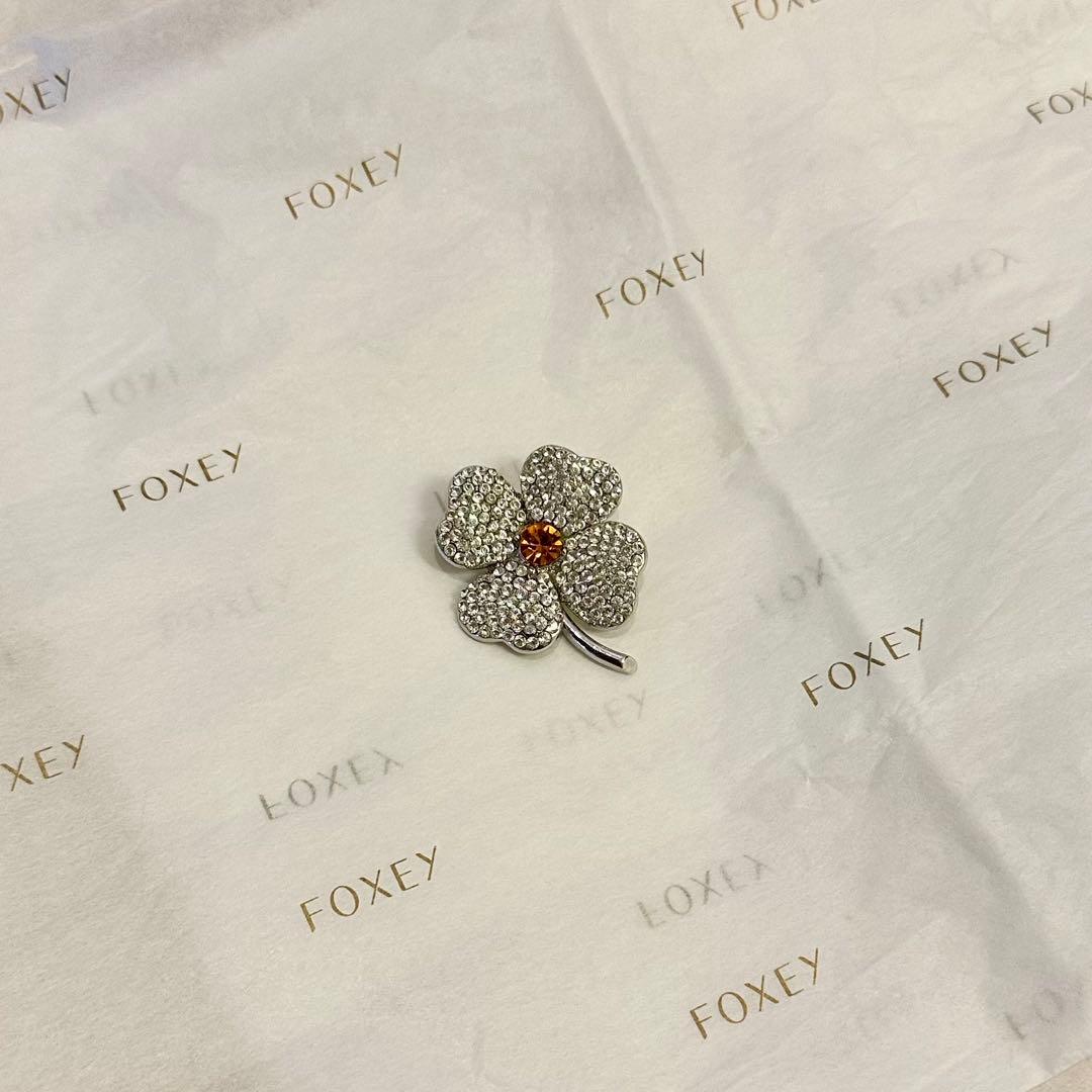 美品　FOXEY フラワーブローチ　ラインストーン　オレンジ　フォクシー