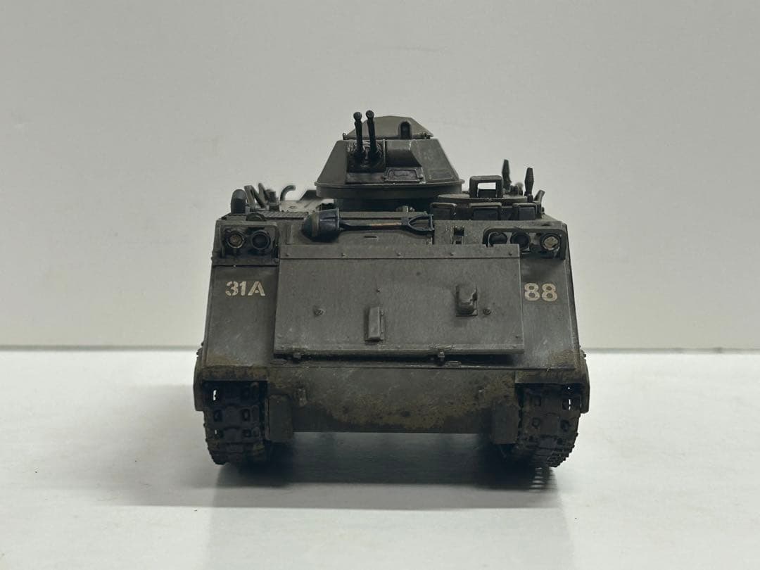 アカデミー　1/35 M132A1 完成品　戦車　装甲車模型　オーストラリア