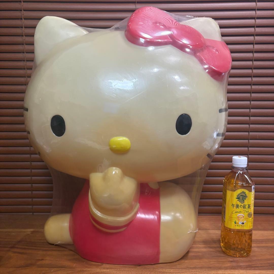 新品　ハローキティ　とても大きなライト　室内ライト