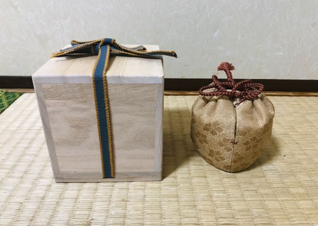 安南　染付　絞手　阿古陀形　茶入　茶道具　合せ箱