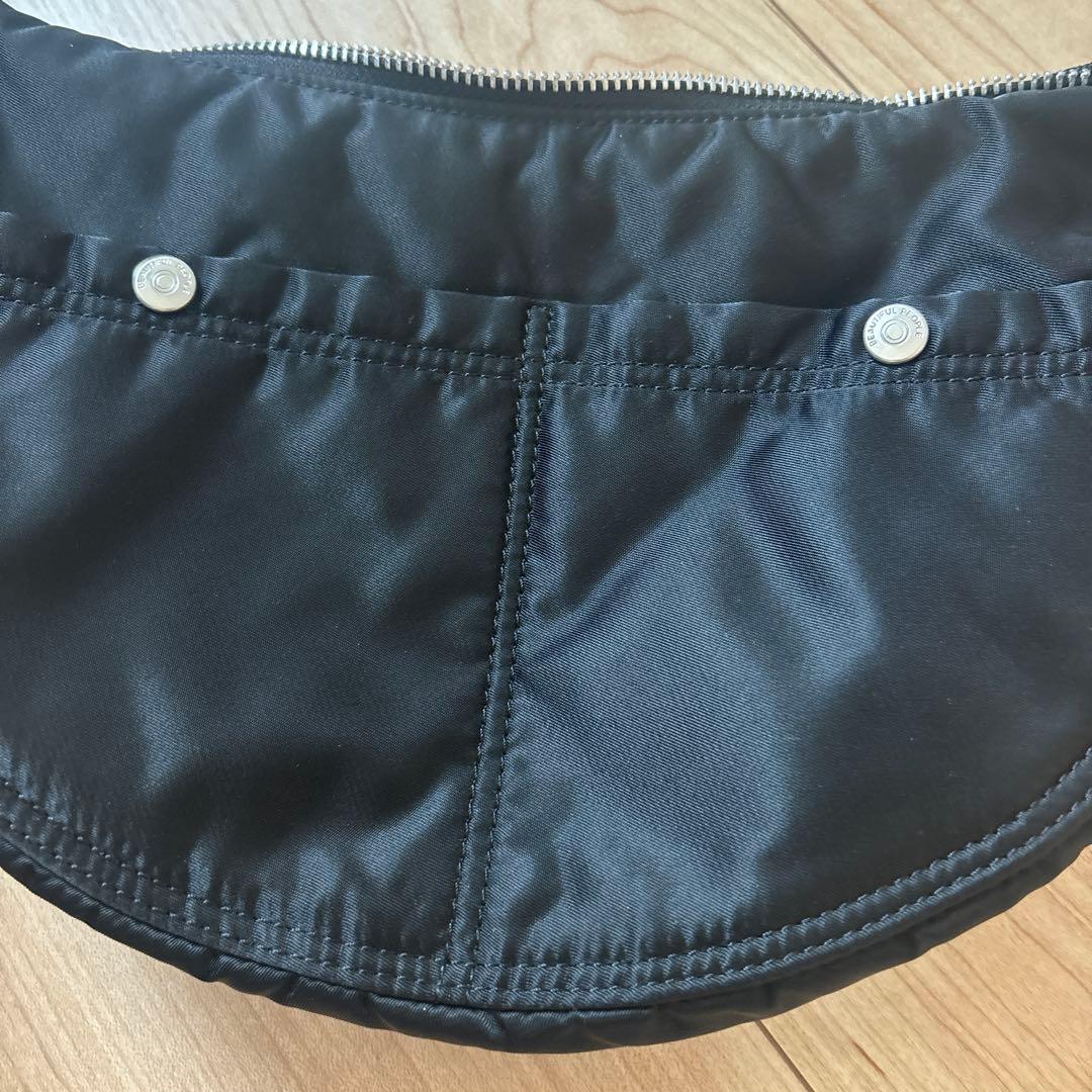 ビューティフルピープル　ナイロンムーン ショルダーバッグ