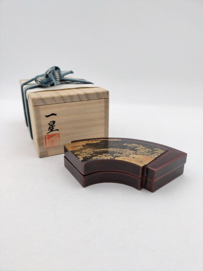 【セール】b813【新品・未使用】香合 重扇面 住吉蒔絵 中林一星 木箱 茶道具