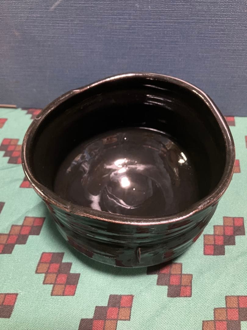 黒茶碗　黒釉薬　三峯園　筒茶碗　茶道　わびさび　裏印