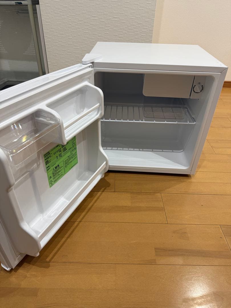 アイリスオーヤマ　コンパクト冷蔵庫 ホワイト