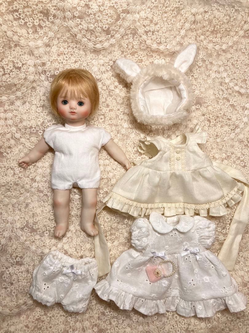 創作ビスクドール　『白うさぎちゃん』　創作人形 抱き人形　うさぎドール