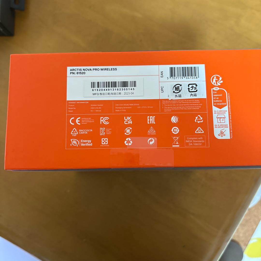 ヘッドホン SteelSeries ARCTIS NOVA PRO WIRELESS