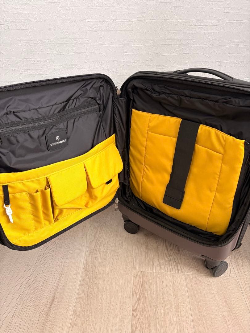 u*a様 Victorinox ブラウン キャリーケース 4輪　機内持ち込み