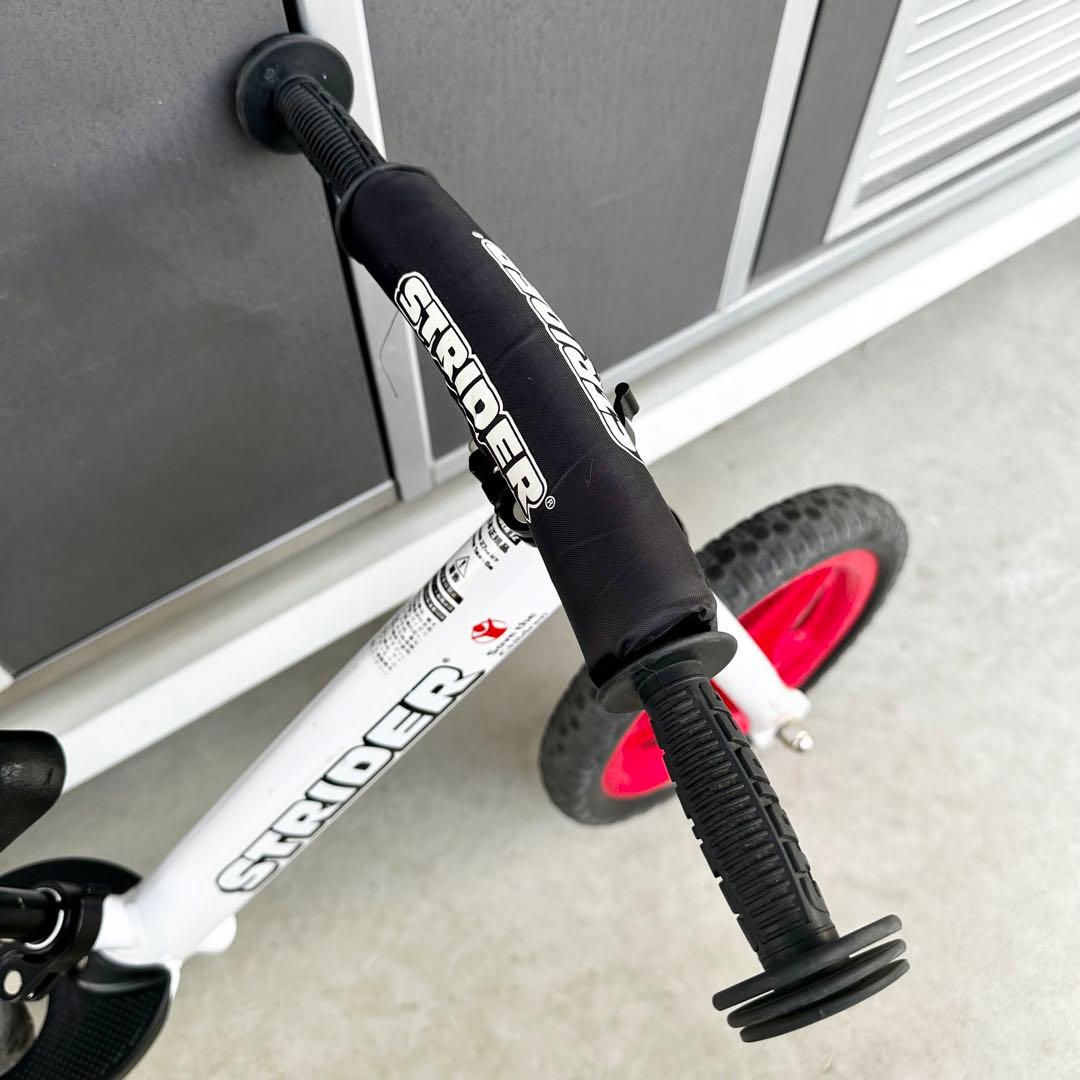 ストライダー セーブザチルドレンモデル ホワイト×レッド　スポーツ　12インチ