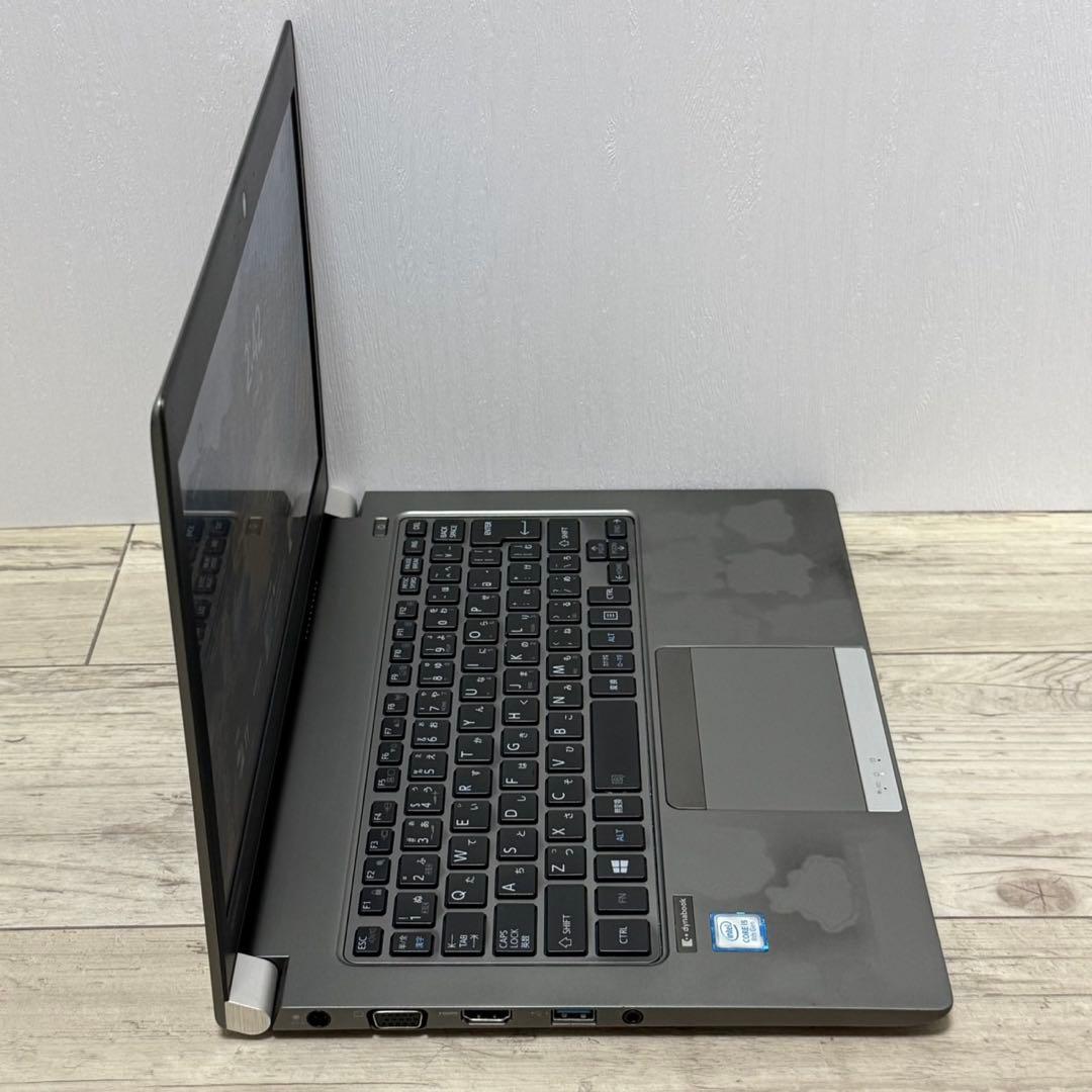 dynabook R63DN 第8世代i5 8GB SSD Windows11