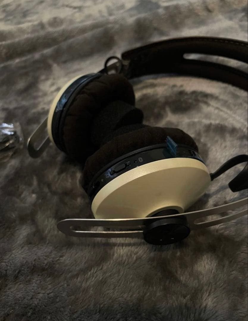 【新品未使用品】SENNHEISER MOMENTUM On-Ear Ivory