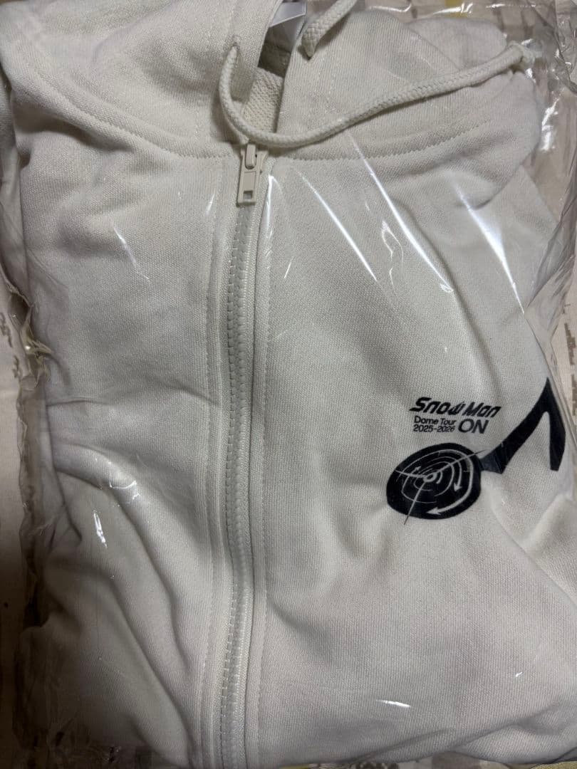  Man ON　いつもより大きいサイズ(XL)パーカー