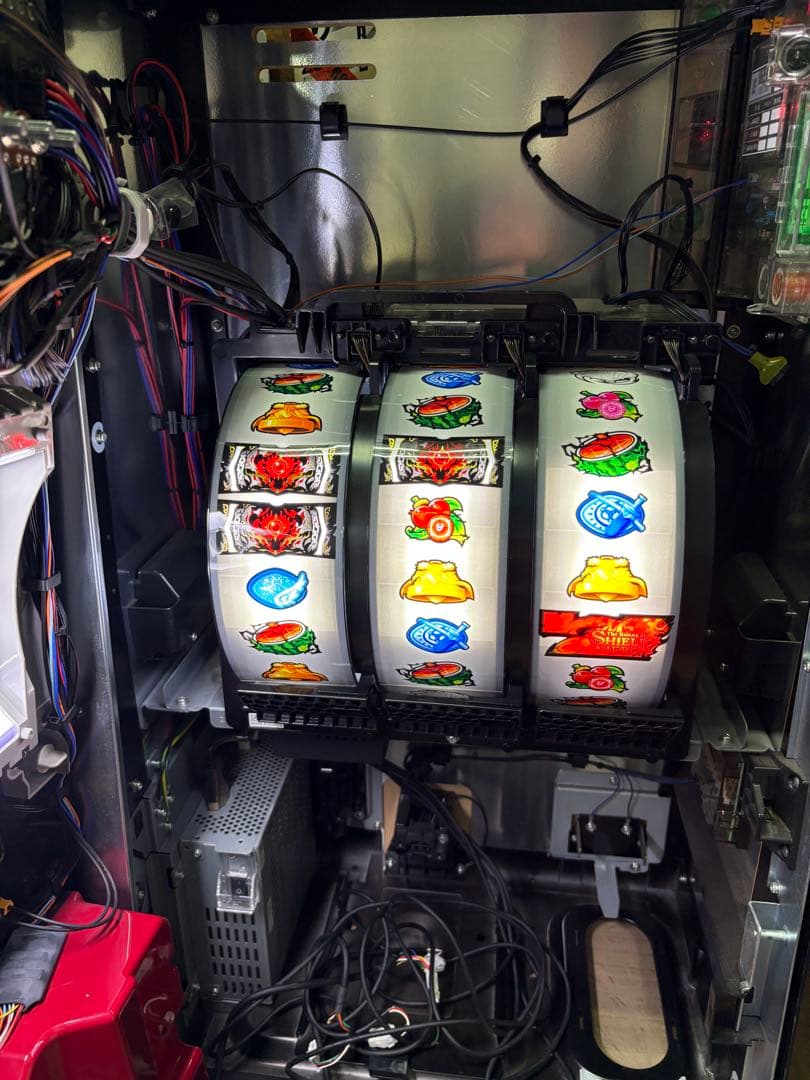 盾のら勇者の成り上がり スロット　実機　イヤホンコンバーター仕様