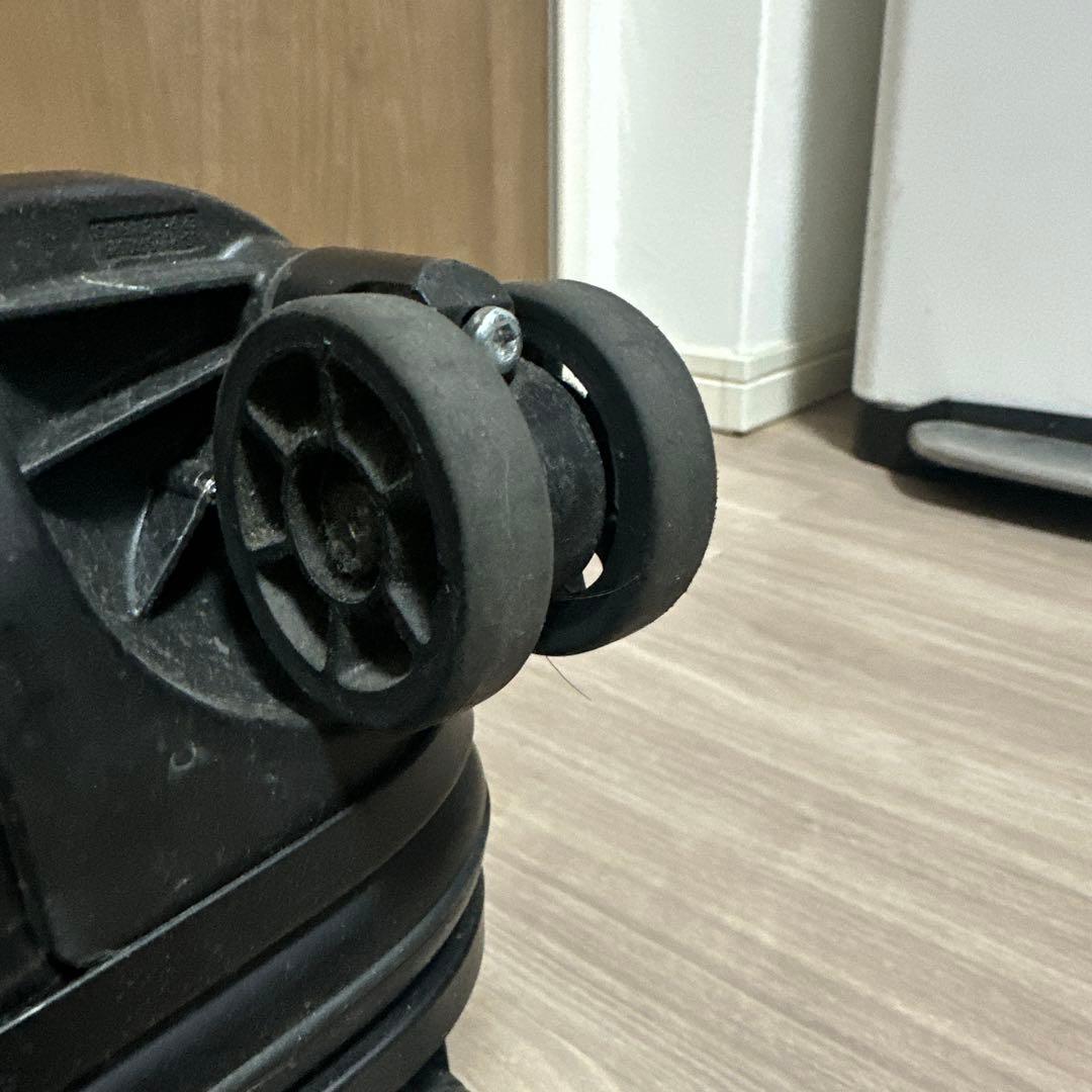 リモワ トパーズ　ステルス　4輪　26L ビジネストロリー