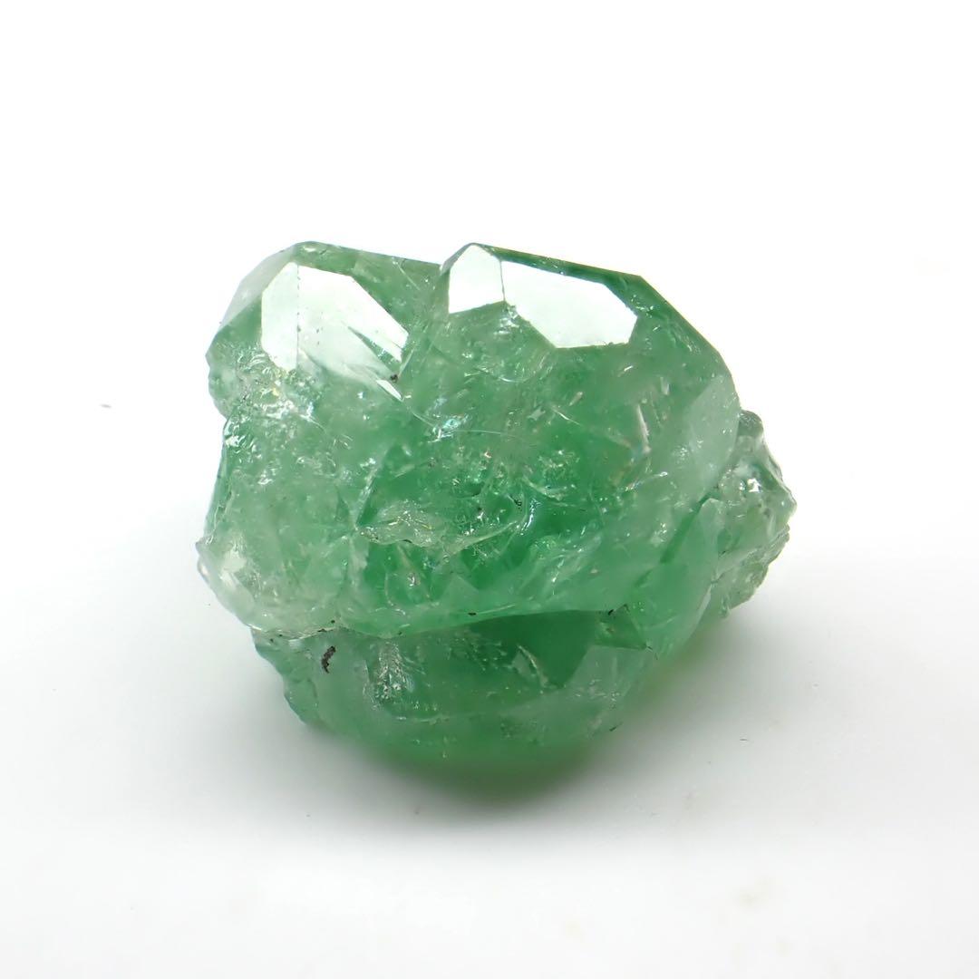 【タンザニア産】グロッシュラーガーネット(ツァボライト)