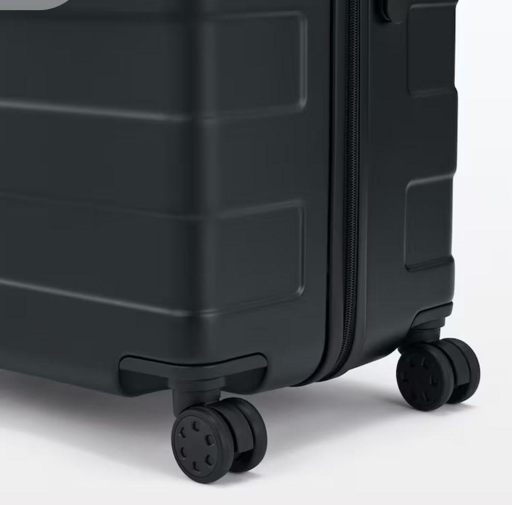 無印良品バーを自由に調節できる　ハードキャリーケース（105Ｌ）