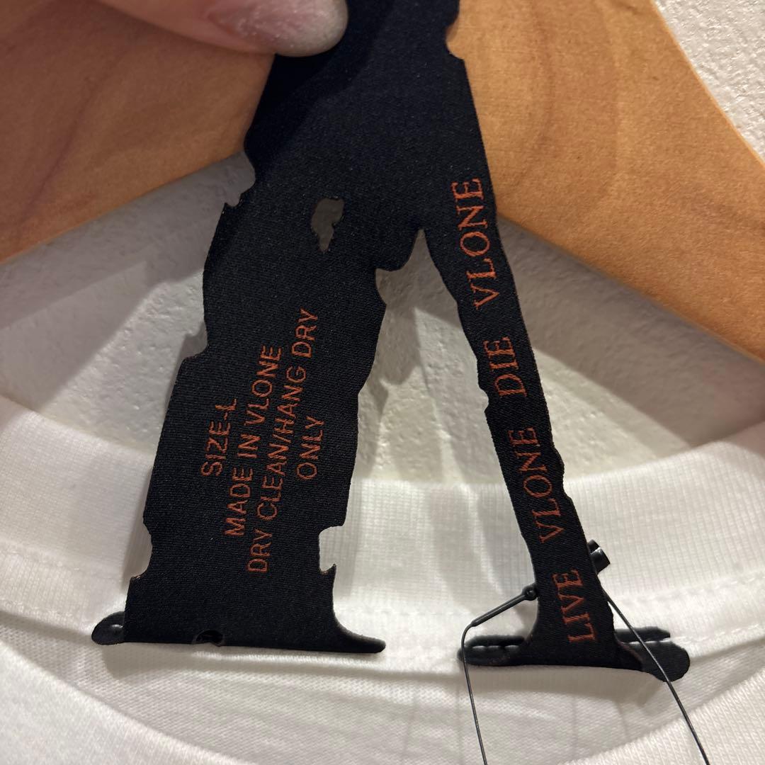 1月限定価格!!新品未使用タグ付き　VLONE グラフィック Tシャツ Lサイズ