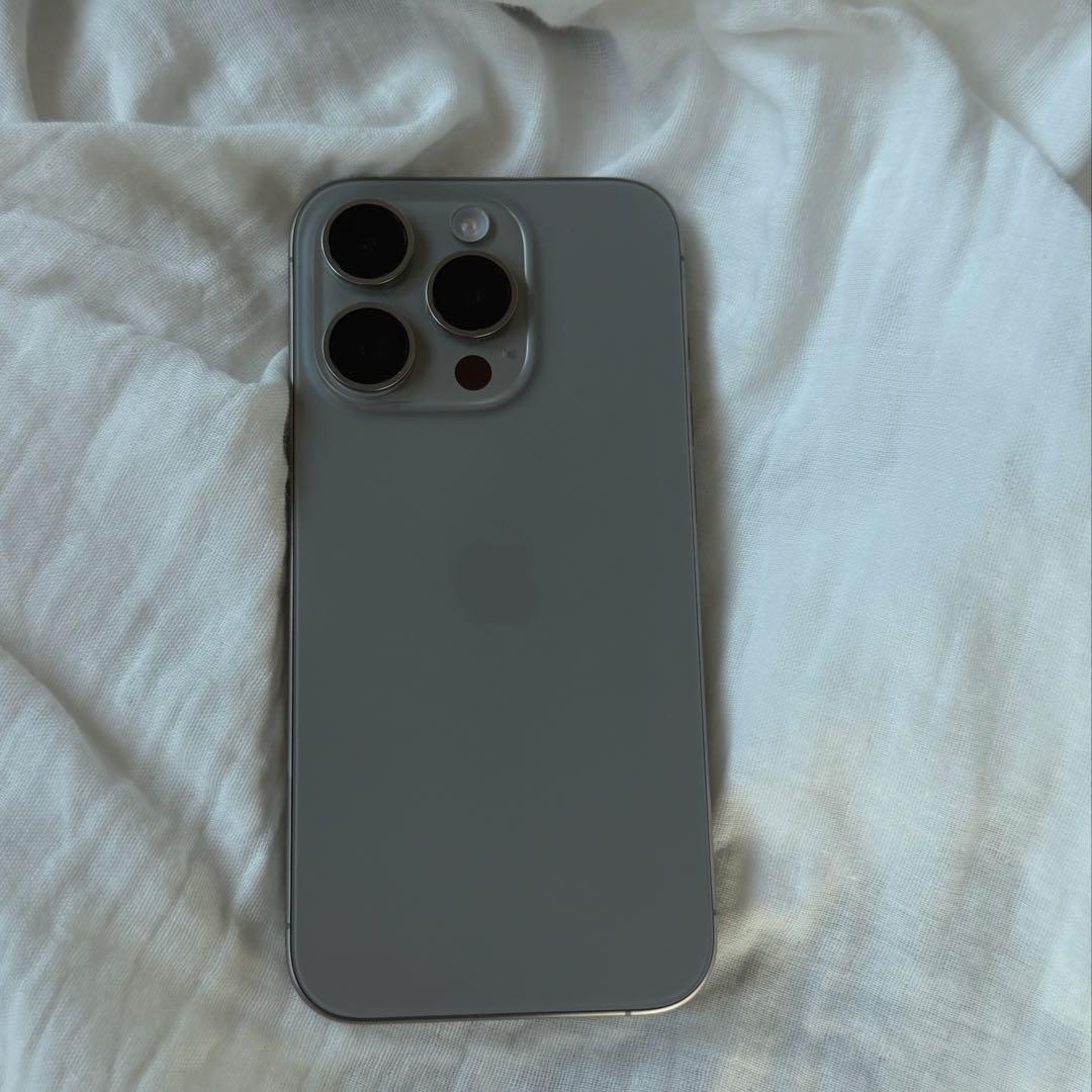(もやし）iPhone15pro 256GB ナチュラルチタニウム