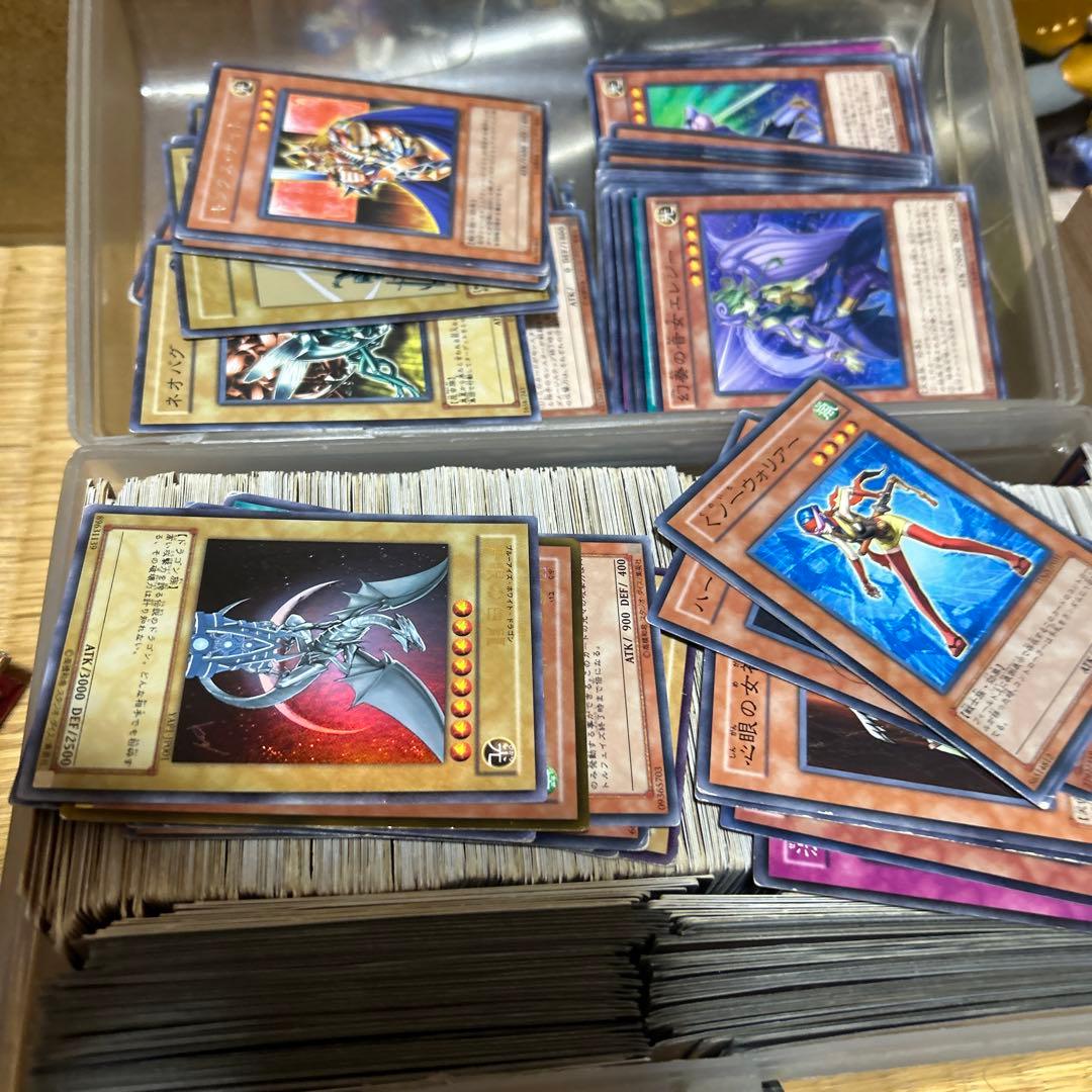遊戯王カード2000枚以上