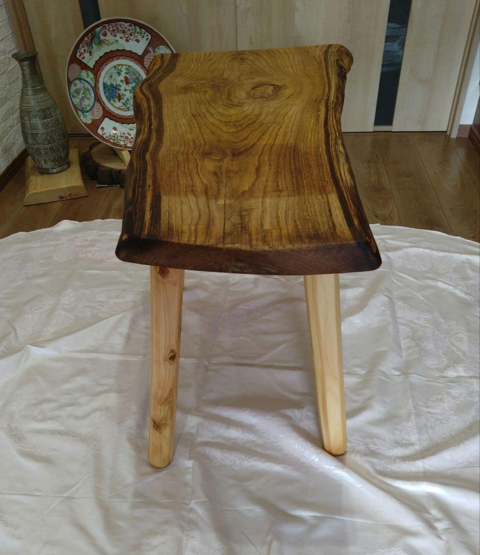 栗のテーブル、檜のテーブル　メルル❕