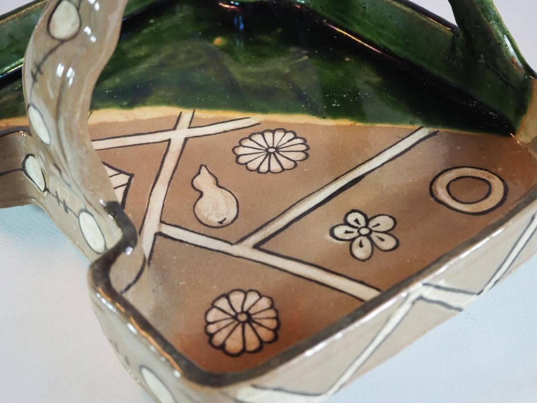 加藤十右衛門造『赤織部手鉢』（共箱）