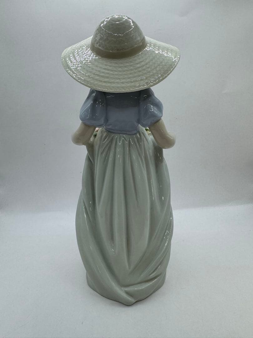 LLADRO リヤドロ たくさん摘めたよ 6756 フィギュリン オブジェ 置物