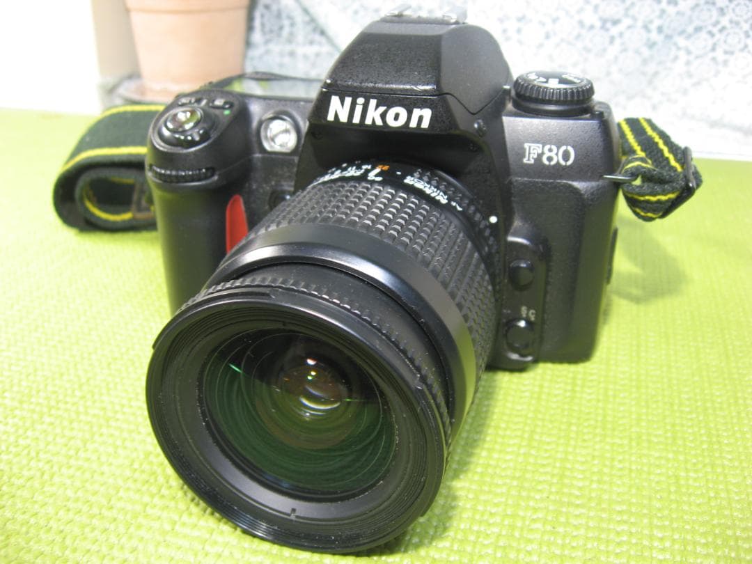 Nikon F80 ＋ AF28-80mmF3.5-5.6D フィルムカメラ
