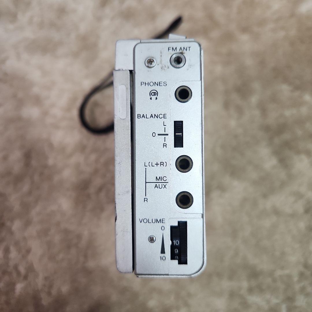 AIWA CS-J1 ポータブルカセットプレーヤー