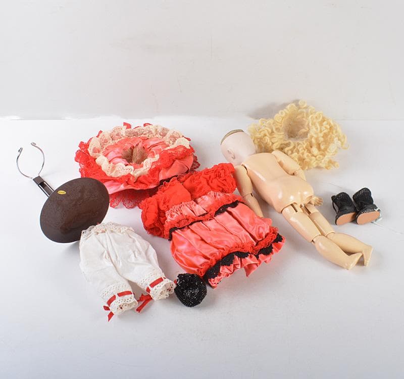 西洋人形　アンティーク　ビスクドール　飾り台付　台湾製　C　R5239C