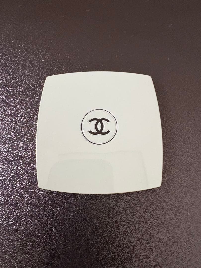 CHANEL ミラー　限定カラー　131
