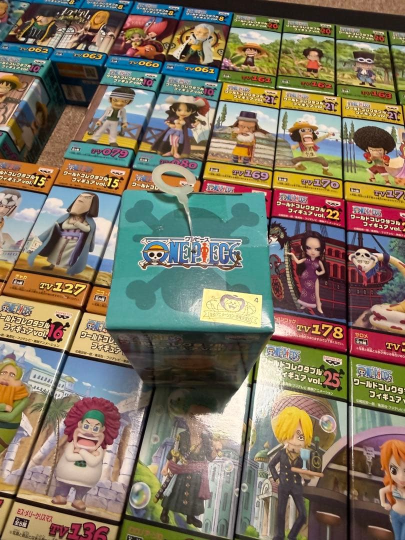 ワンピース　ワールドコレクタブルフィギュア　まとめ売り