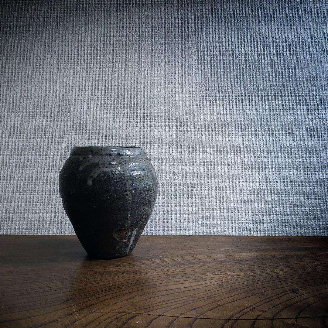 壺 小壺 一輪挿し 花器 花瓶 えくぼ 黒 ペン立て フラワーベース