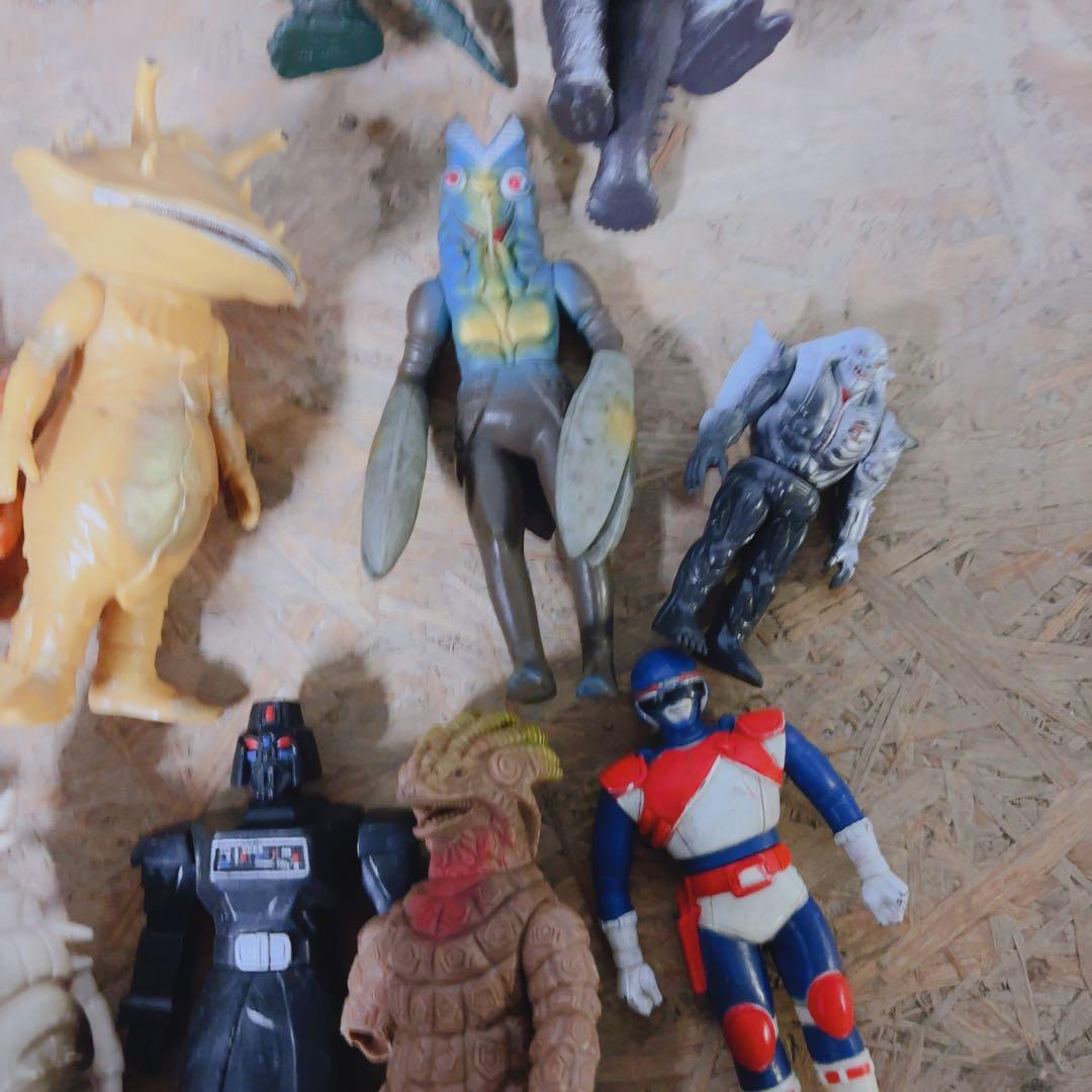 ゴジラも怪獣もウルトラマンも♪ ソフビ/フィギュア一括セット!