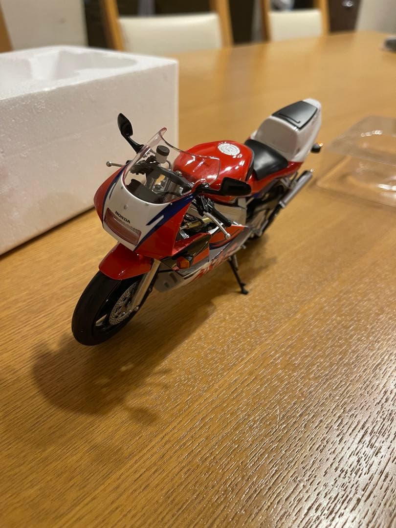 LCDMODELS　1/12　HONDA　NSR250R　SP