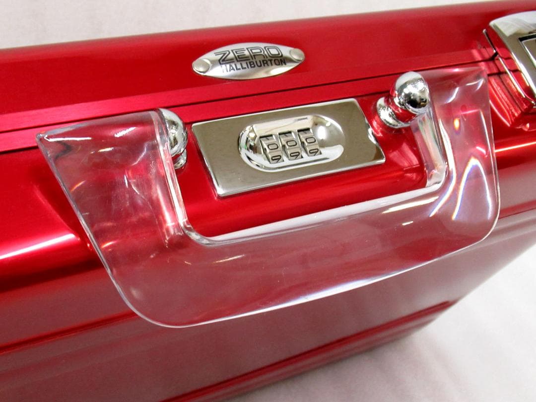 ゼロハリバートン アタッシュケース レッド系色 クリアハンドル 展示未使用品