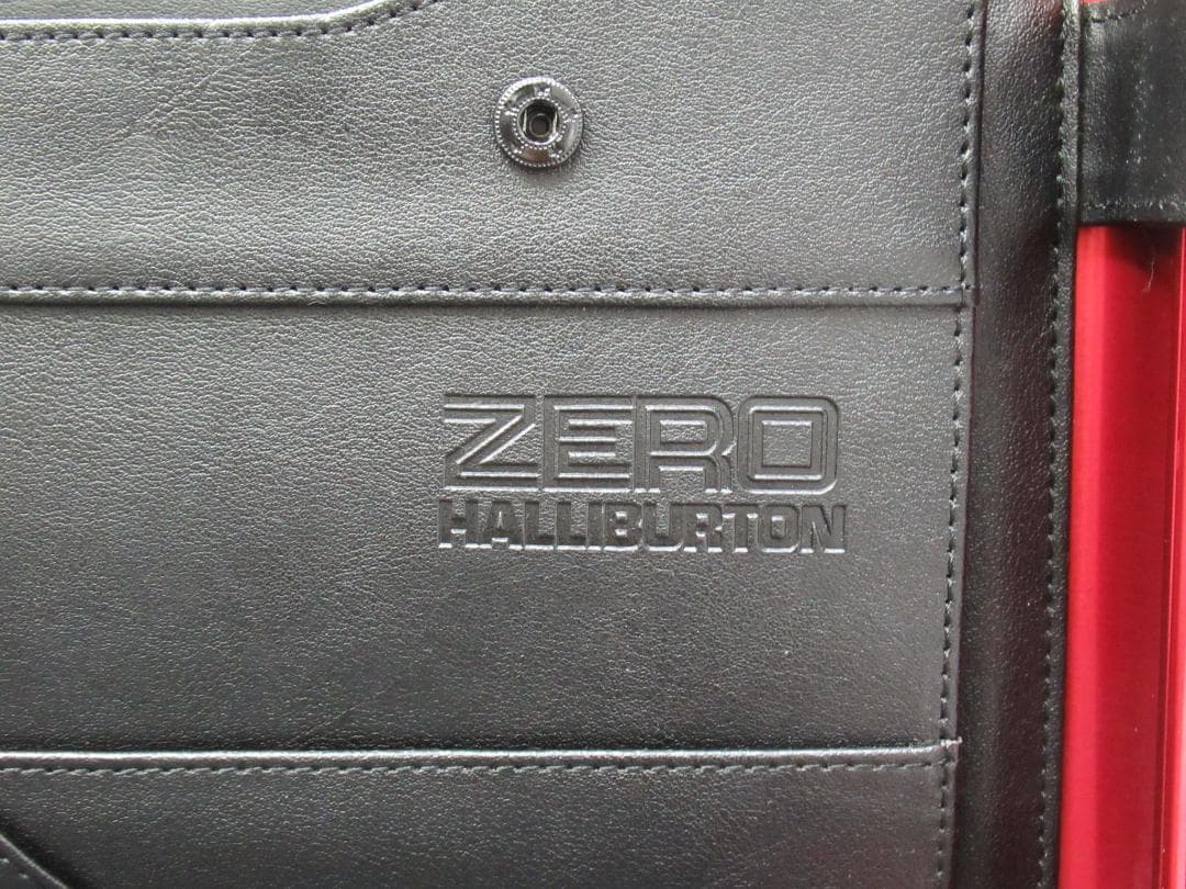 ゼロハリバートン アタッシュケース レッド系色 クリアハンドル 展示未使用品