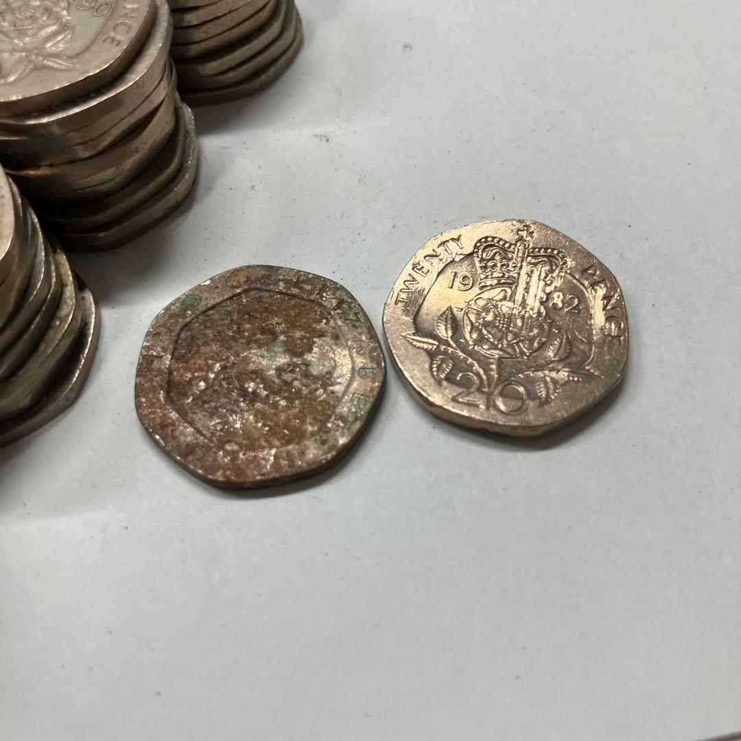 イギリス　20ペンス　100枚　　エリザベス　硬貨　古銭　まとめ売り